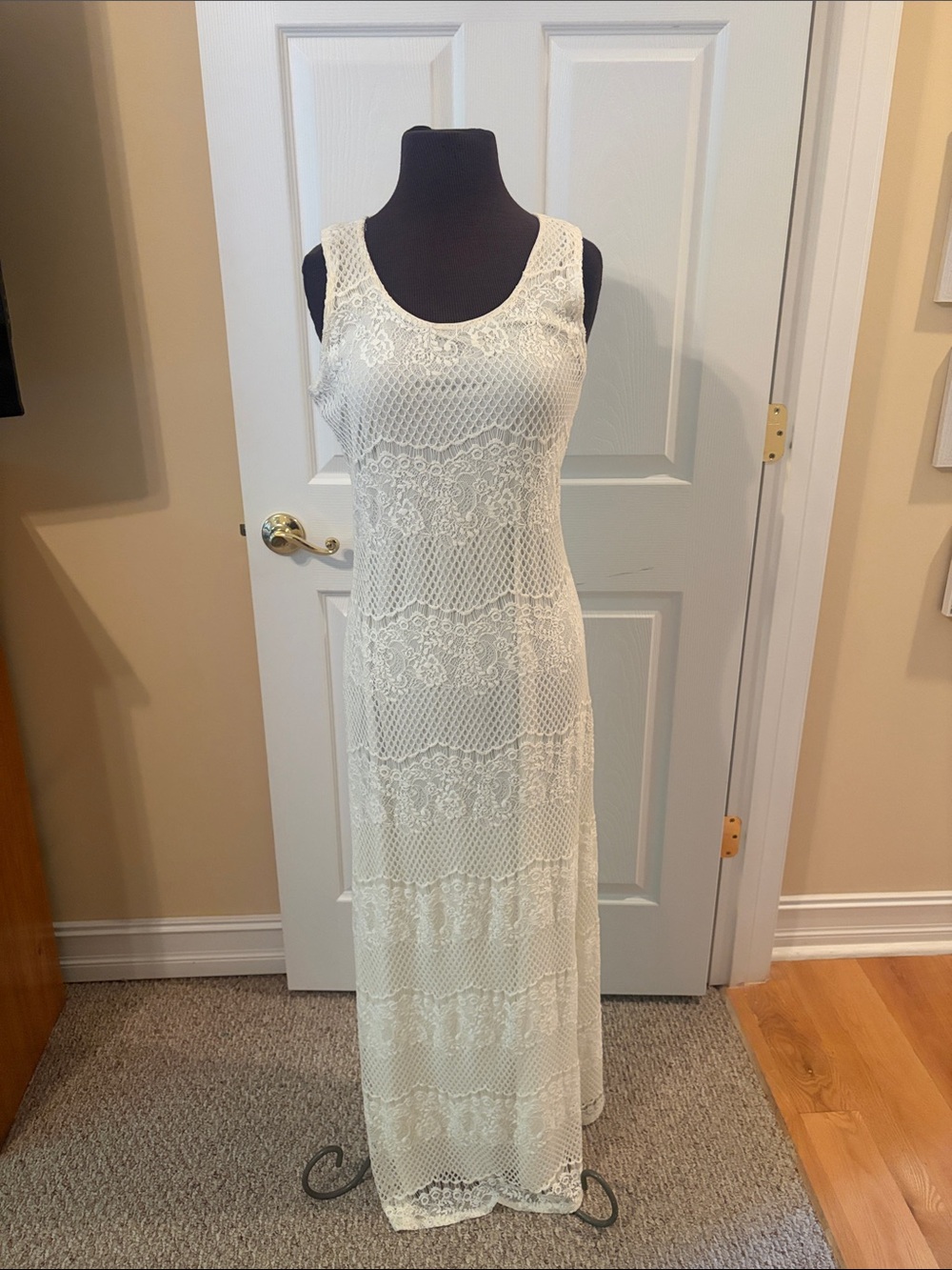 Sharagano White Crochet Long Dress with Scoop Neck Size 12